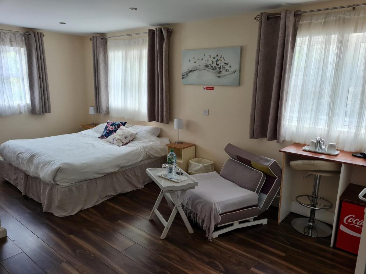 Ridge-Rock Accommodation Carrick on Shannon 外观 照片
